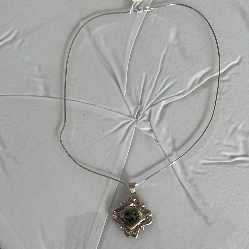 Elegant Silver Pendant Necklace
